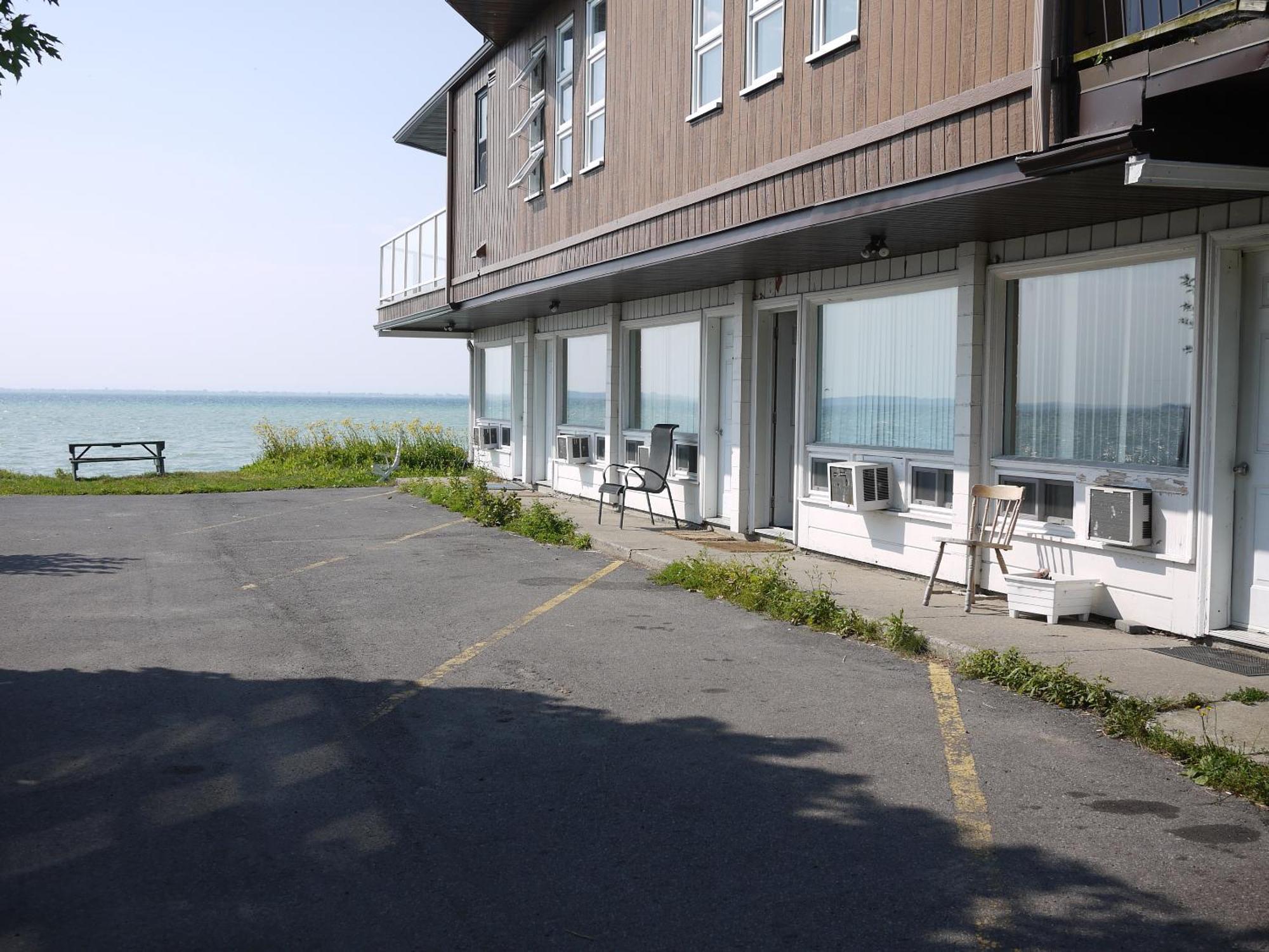Motel Rive Du Lac Saint-Zotique Eksteriør bilde